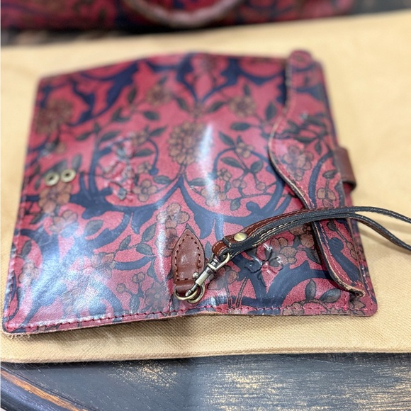 Patricia Nash Angela satchel with wallet - Picture 4 of 10